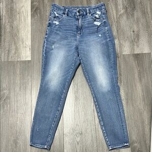 American Eagle Outfitters Women's Skinny Jeans in Medium Blue Distress